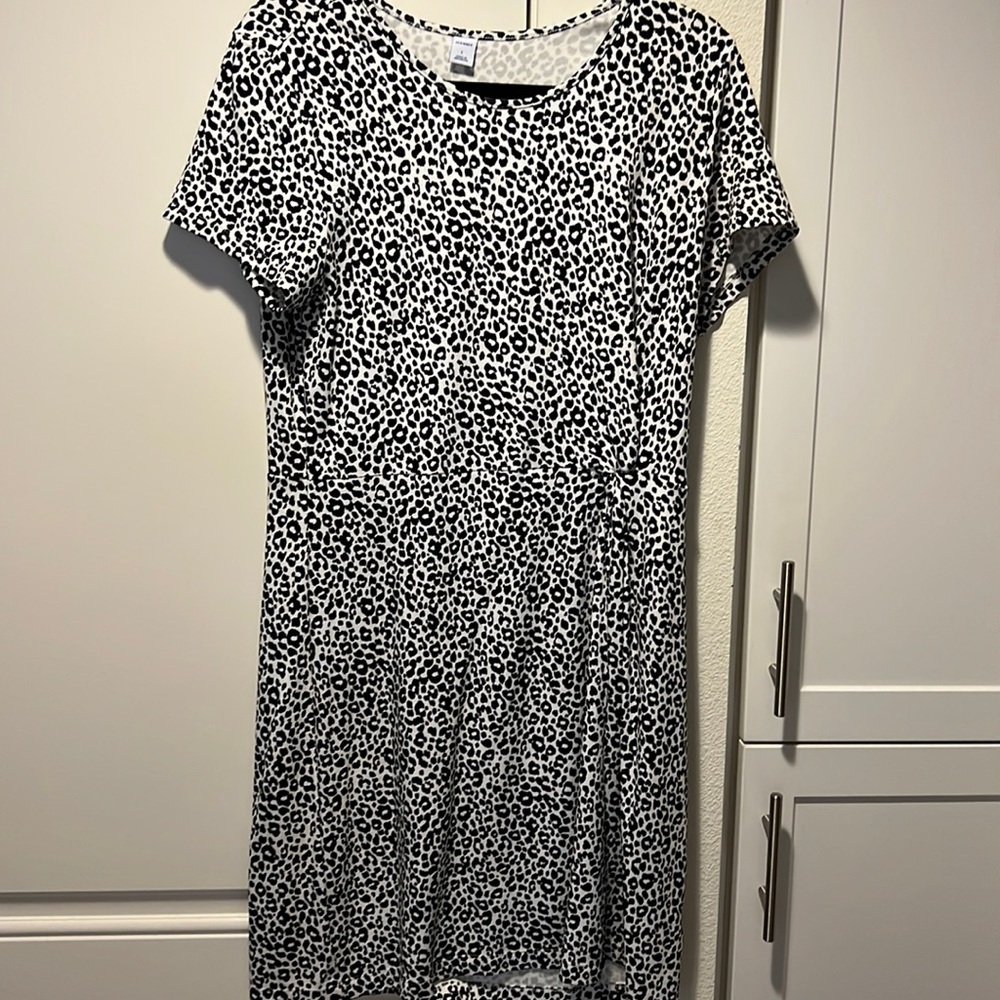 Old Navy Black and White Leopard Print Dress